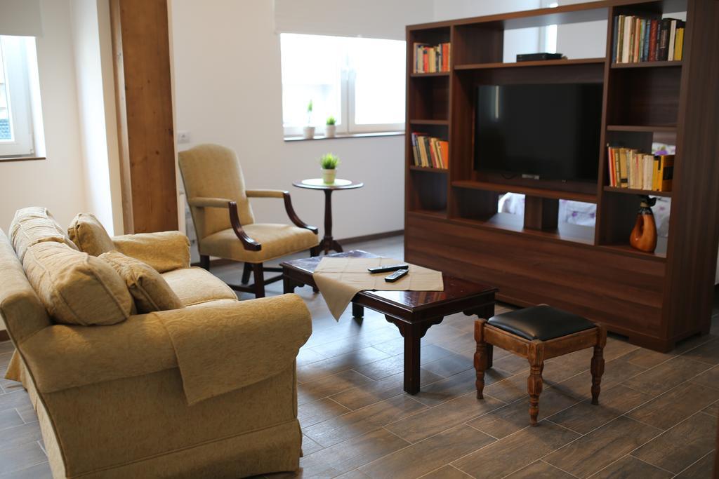 Del Toro Apartment Skopje Rum bild